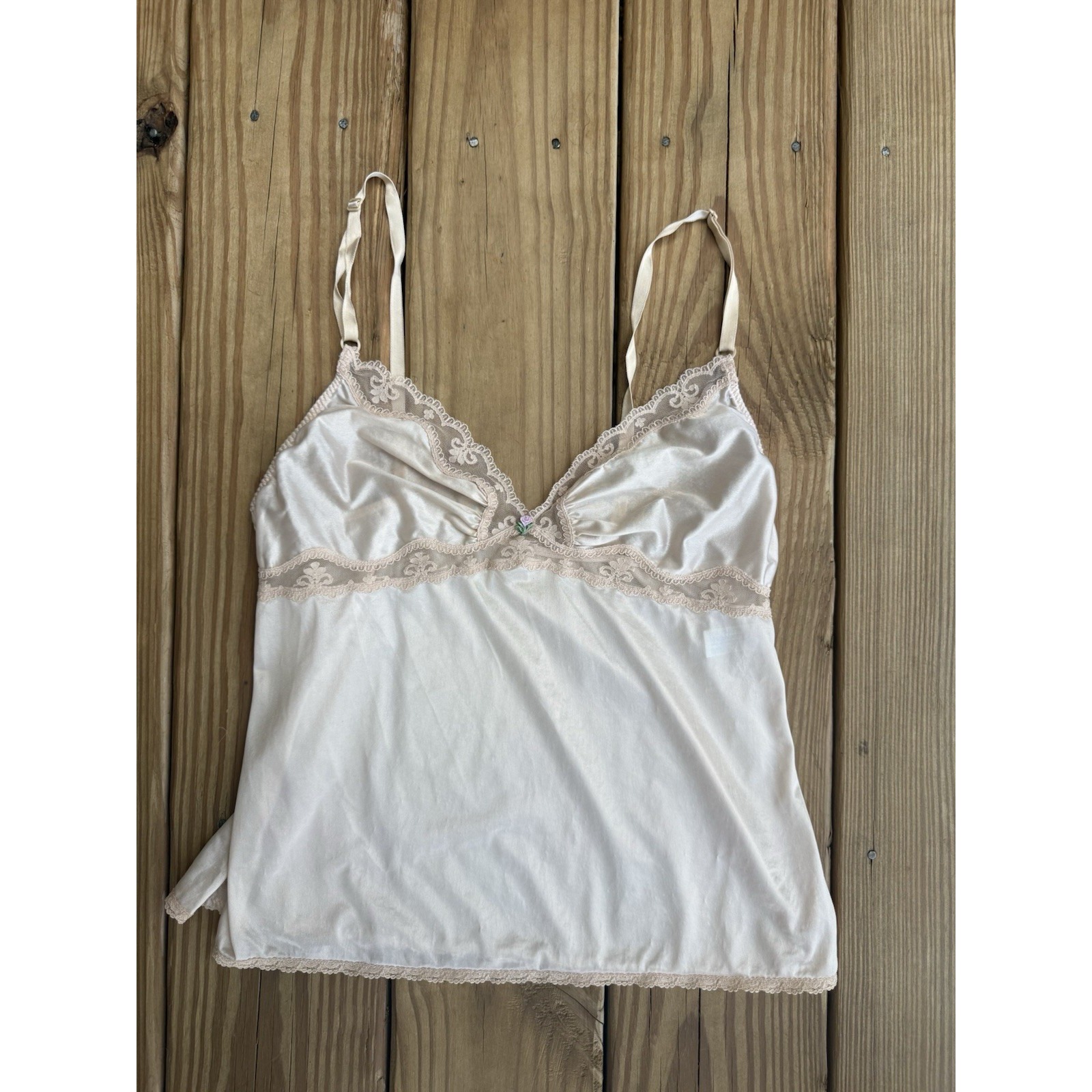 Vintage Delectables Maidenform 36 Lace Satin Cami Coquette Nylon Lingerie Top Vintage Delectables Maidenform 36 Lace Satin Cami Coquette Nylon Lingerie Top